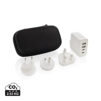 XD Collection TravelCharge Pro Reiseladegerät mit USB-C aus RCS rec. ABS Weiß/schwarz