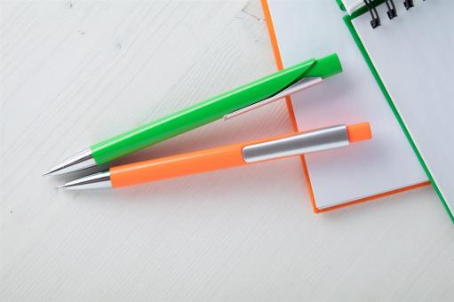 Silter ballpoint pen Lime green